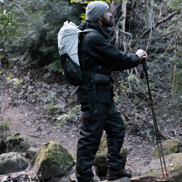 Quần đi mưa cho trekking