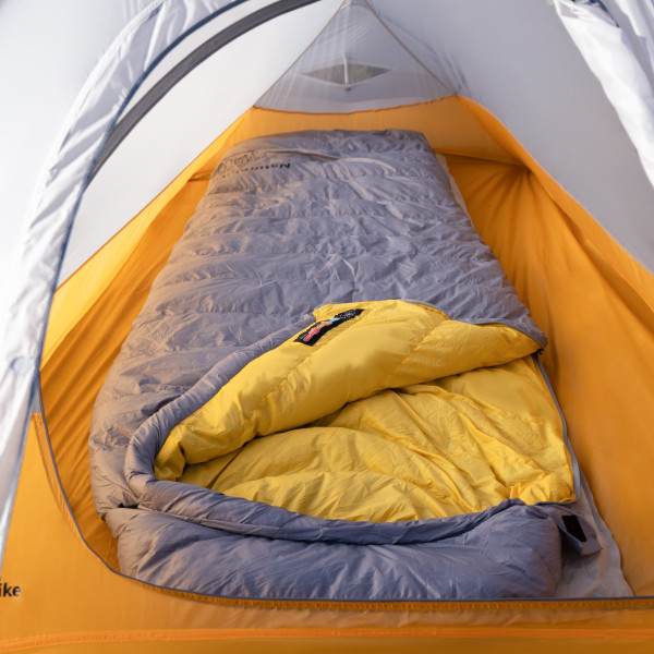 Túi ngủ mở ra làm chăn naturehike cw400 khi đi cắm trại