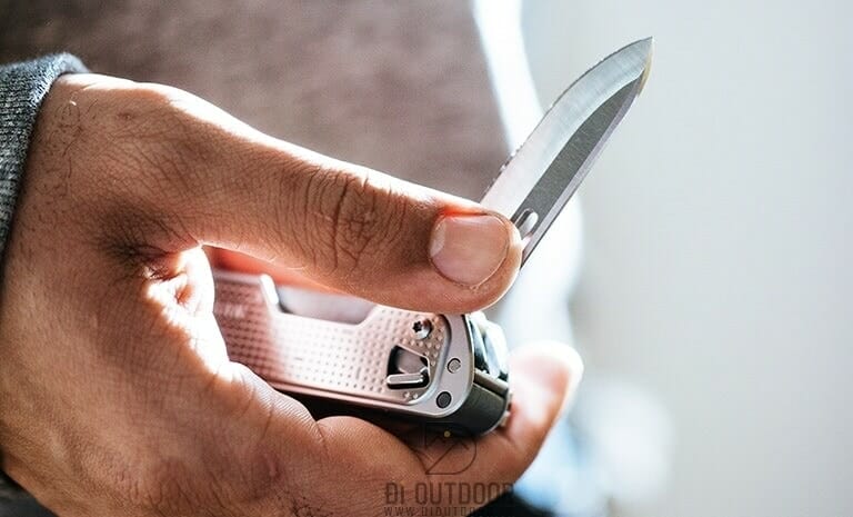 Dao đa năng leatherman free t4 Dao free t4 có thể mở bằng một tay