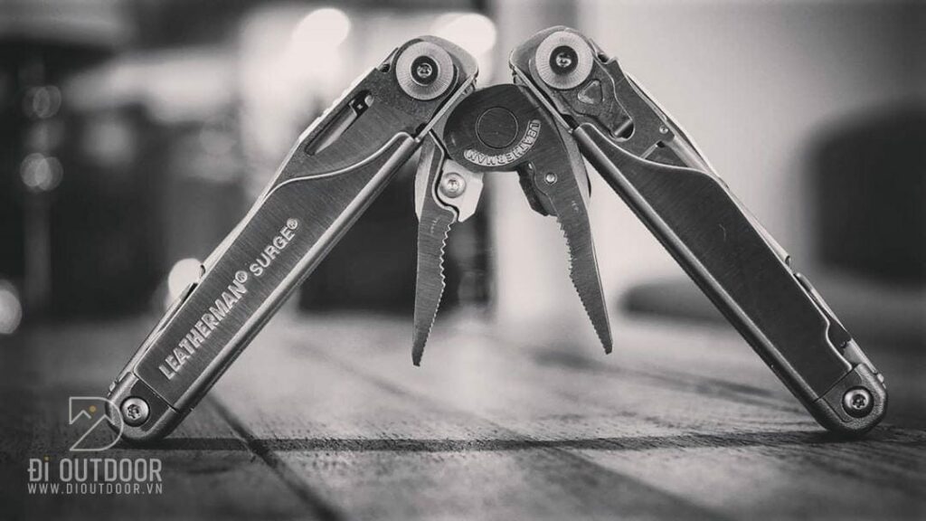 Đánh giá kìm đa năng leatherman surge Kìm đa năng leatherman surger