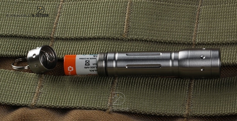 Đèn pin móc khóa mini siêu sáng convoy xpe2 Đèn pin convoy edc aaa (10)