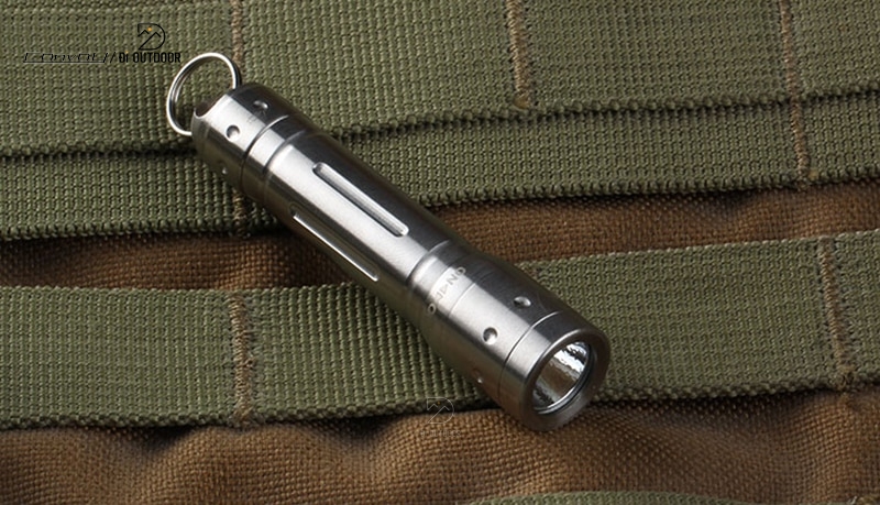Đèn pin móc khóa mini siêu sáng convoy xpe2 Đèn pin treo móc khóa convoy edc aaa (10)