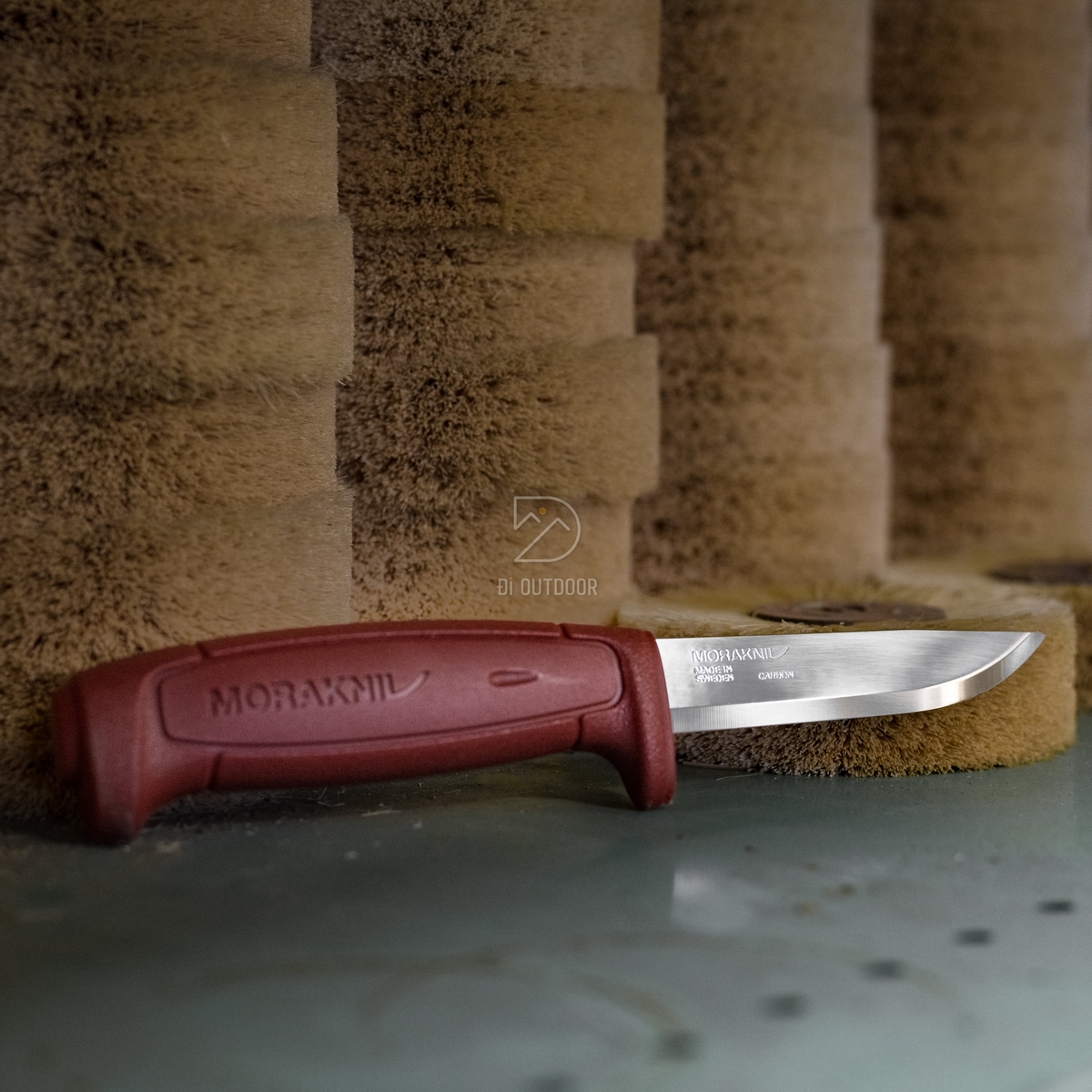Dao cắm trại morakniv basic 511 carbon steel Dao cắm trại morakniv basic 511 carbon steel