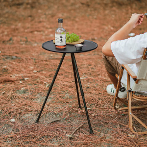 Bàn camping nhôm có giá treo đèn tháo rời