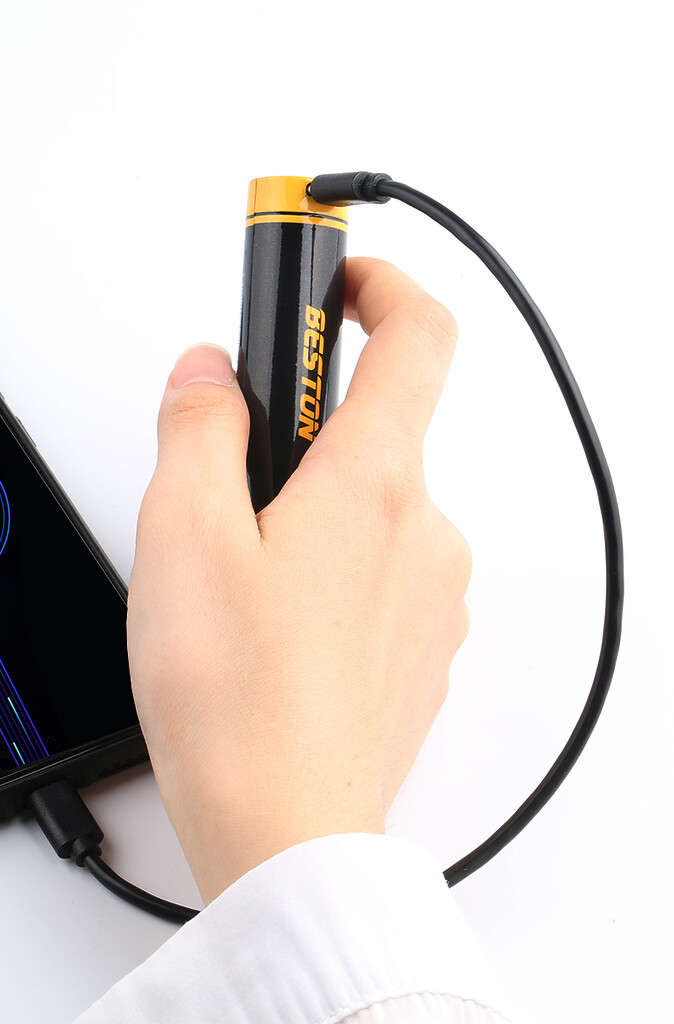 Pin sạc 21700 sạc trực tiếp type-c 5000mah beston 77t-50 Pin sạc 21700 sạc trực tiếp type-c 5000mah beston 77t-50