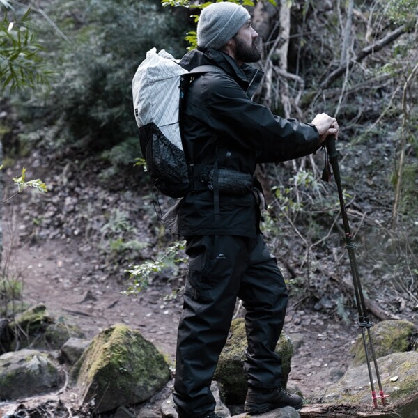 Quần đi mưa cho trekking