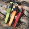 Tay cầm cao su chống trượt của dao Morakniv Companion S