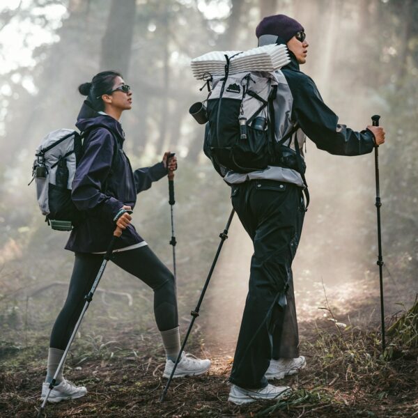 4. Hệ thống nắp cuộn roll-top trên balo trekking chống nước cnk2300bb017
