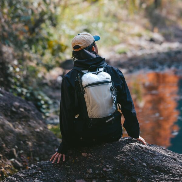 Cận cảnh vải 20d nylon chống nước của balo naturehike cnk2300bb012