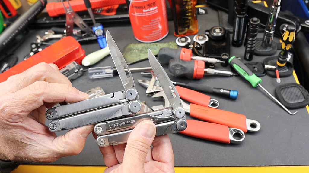 Hàng xách tay và hàng chính hãng leatherman